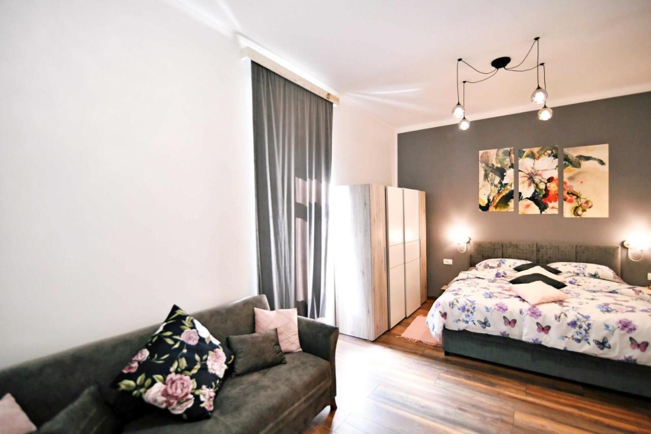 Apartment Carissima-Direct On Sea, Lovran-Opatija ภายนอก รูปภาพ
