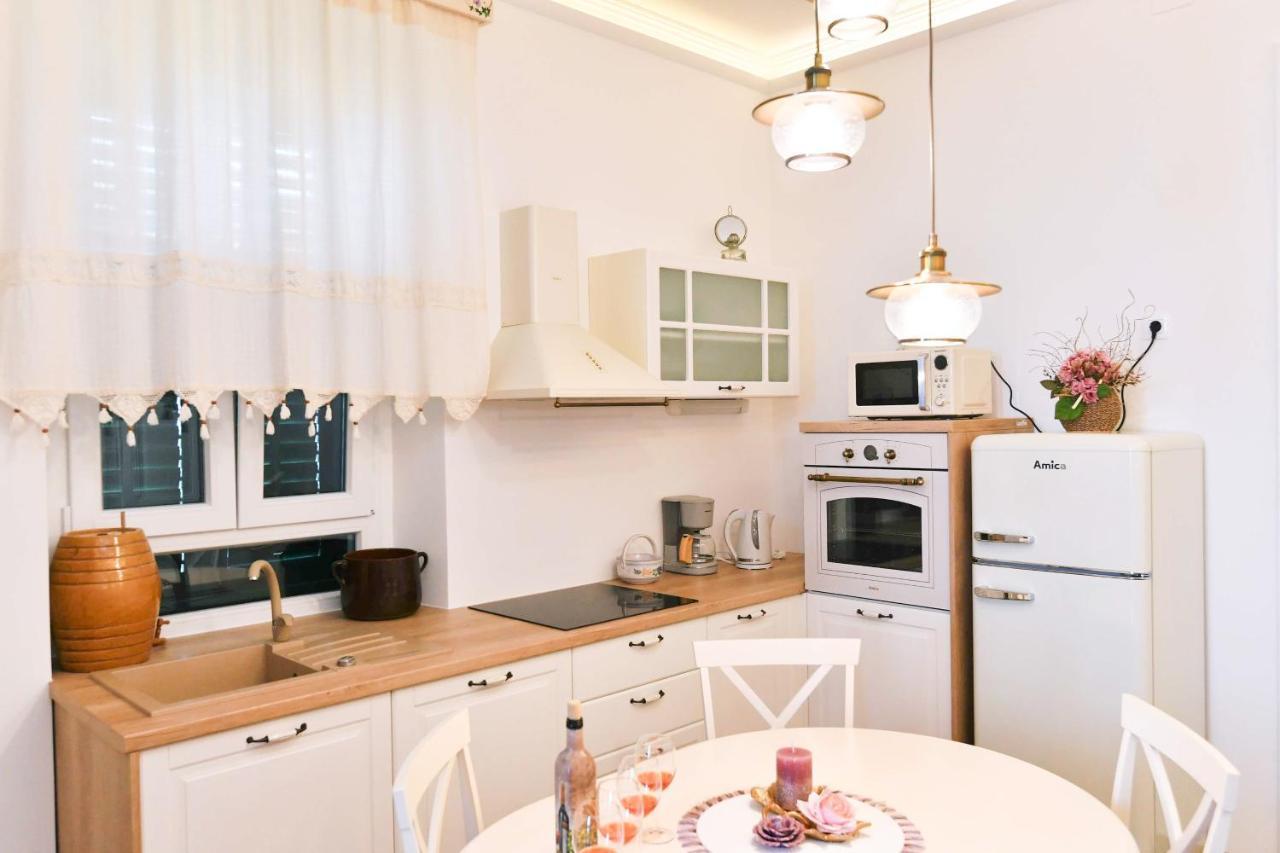 Apartment Carissima-Direct On Sea, Lovran-Opatija ภายนอก รูปภาพ